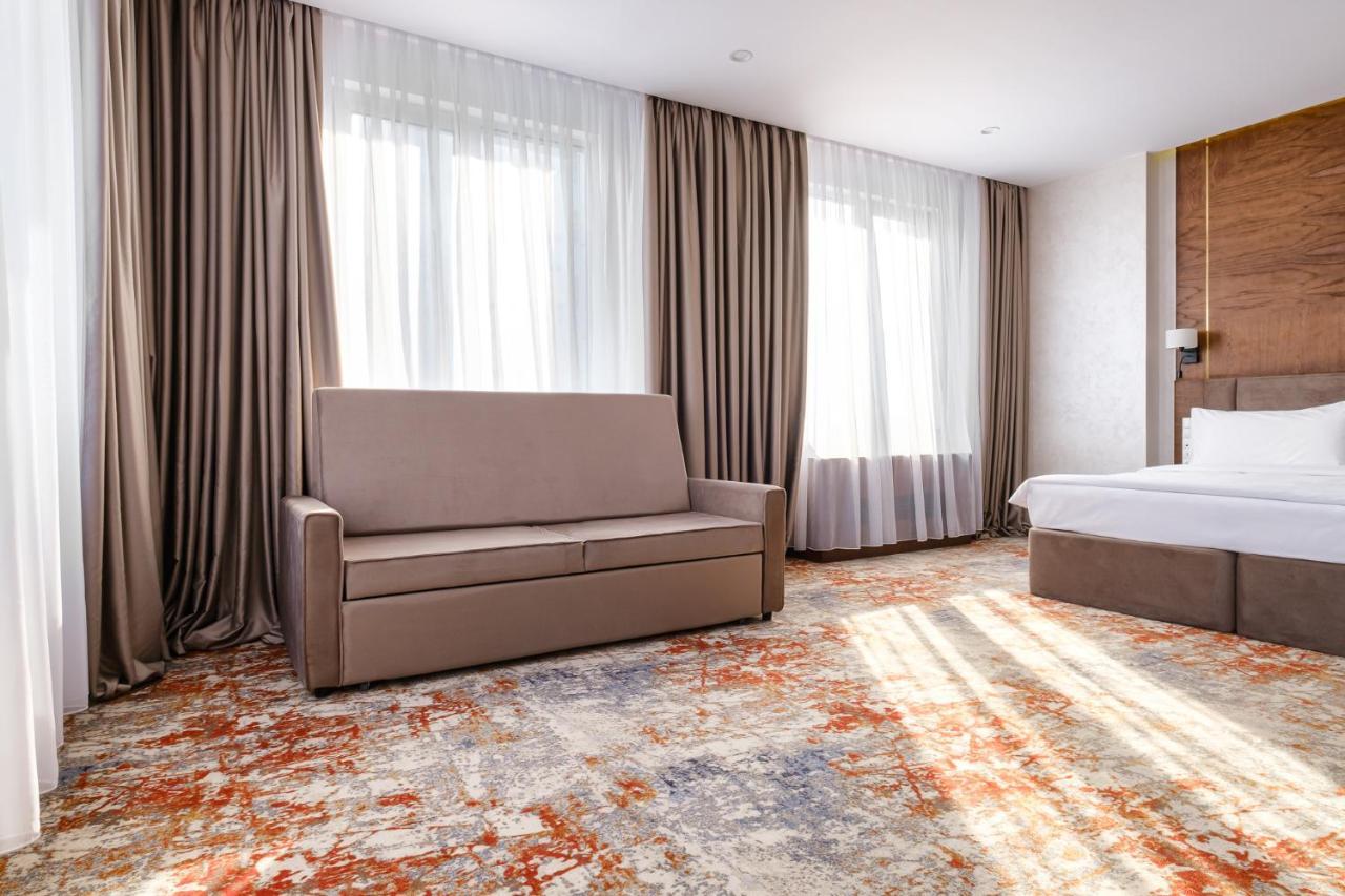 Grand Mildom Hotel Almaty Exterior photo